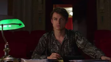 Long-Sleeve Top Blouse Shirts.Blacks worn by Zander (Thomas Doherty) in High Strung: Free Dance