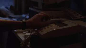 Sony téléphone filaire comme on le voit dans Wall Street