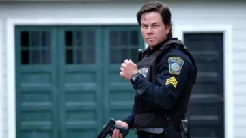 Casio watch of Tommy Saunders (Mark Wahlberg) in Patriots Day