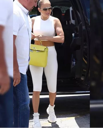 Los Kooples Slick Chunky Trainers usados por Jennifer Lopez Miami agosto 27, 2019