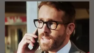 ryan reynolds tom ford glasses model