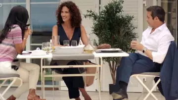 The combination navy blue of Clementine Doucet (Linda Hardy) in Tomorrow belongs to us