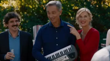 Camisa Straight Blue Night usada por Thierry Lhermitte en JOYEUSE RETRAITE Trailer (2019) Michèle Laroque, Thierry Lhermitte