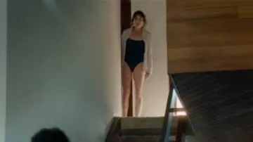 Cuerpo negro usado por (Charlotte Gainsbourg) en My Stupid Dog