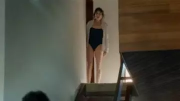 Body Black scope by (Charlotte Gainsbourg) in My dog stupid