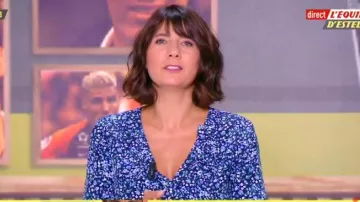 Le top manches courtes imprimé fleuri de Estelle Denis dans L'Équipe d'Estelle le 27.08.2019