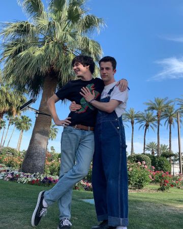 Bib Dylan Minnette on the account Instagram of @braedenlemasters