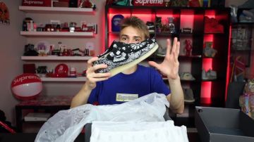 Les Chaussures Supreme clarks original de Giancarlo Purch (blazendary) dans One of my Biggest Supreme Hauls EVER! ($10,000+ Unboxing!)