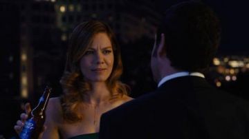 Bud Light beer drank by Violet (Michelle Monaghan) in Pixels