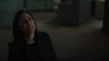 Miss Punctuality Black Blazer worn by Denise Christopher (Sakina Jaffrey) in Timeless (S02E01)