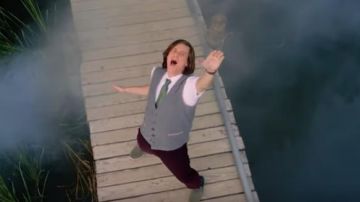 Bordeaux Pants worn by Jeff (Jim Carrey) in Kidding (S02)