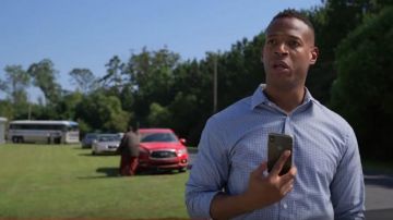 Light Blue Checked Shirts worn by Alan / Russell / Dawn / Jaspar / Ethan / Baby Pete / Lynette (Marlon Wayans) in Sextuplets