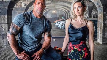 Le caraco noir en soie et dentelle porté par Hattie (Vanessa Kirby) dans Fast & Furious : Hobbs & Shaw
