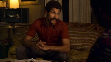 Gris vérifier slim pantalon porté par Jerry Jones (Keegan-Michael Key), dans Dolemite Est Mon Nom