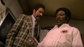 Jaune plaid blazer vestes portées par Jerry Jones (Keegan-Michael Key), dans Dolemite Est Mon Nom