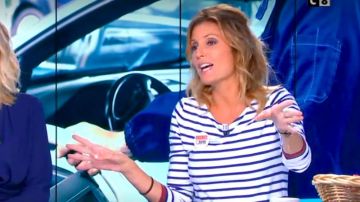 Le tee shirt mariniére de Caroline Ithurbide dans William à midi le 03.09.2019