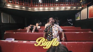 La chemise Pokémon de BigFlo dans la vidéo YouTube stand up de merde Endgame