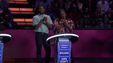 Chemise à manches courtes en vert porté par Trevon dans le rythme Shazam S01E14, 14 septembre 2017