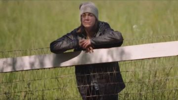 Beige beanies worn by (Molly Chester) in The Biggest Little Farm