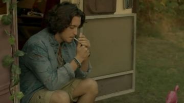 Le bermuda beige porté par Maxime (Lou-Pascal Tremblay) dans Jérémie (S01E23)
