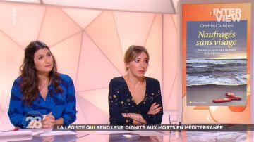 La blusa estampada de ensueño de Nadia Daam en 28 minutos