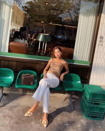 Brun cami haut porté par Aimee Chanson sur @aimeesong