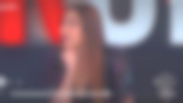 El vestido largo y fluido de Anissa Arfaoui en Télématin el 05.09.2019
