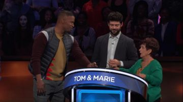 La camisa azul claro de los mods usada por Tom en Beat Shazam (S02E03) junio, 12 2019