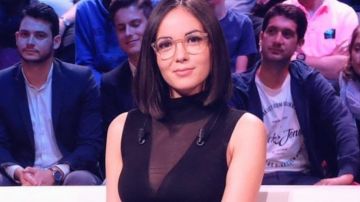 The top neckline transparent worn by Agathe Auproux in Key not at my post