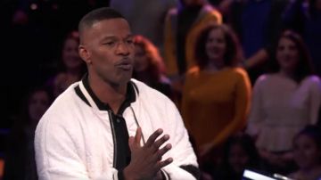 Oversized jersey bomber jacket worn by Jamie Foxx in Beat Shazam (S03E13) August 20, 2019