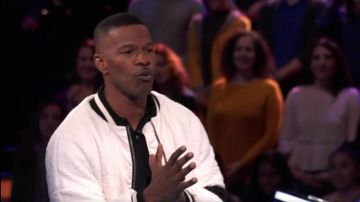 Black polo men worn by Jamie Foxx in Beat Shazam (S03E13) August, 20 2018