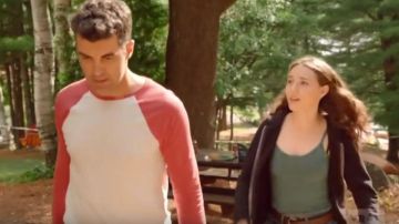 Le débardeur vert Armée portée par Jérémie (Karelle Tremblay) dans Jérémie (S02E08)
