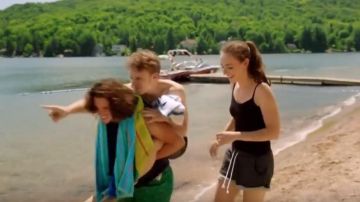 Los pantalones cortos negros usados por Jérémie (Karelle Tremblay) en Jérémie (S02E10)