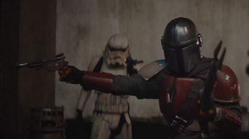 Blaster utilizado por The Mandalorian (Pedro Pascal) como se ve en The Mandalorian (Temporada 1)