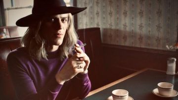 Ring worn by David Bowie (Johnny Flynn) as seen in Stardust