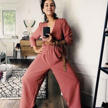 El mono rosa que lució Coline en su account@coline de Instagram 
