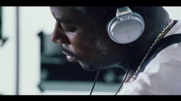 Sony Headphones used by Detective Marcus Burnett (Martin Lawrence) in Bad Boys II
