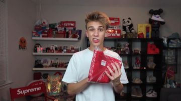 The red t-shirt, Supreme smoked Giancarlo Purch aka Blazendary in Supreme FW19 Week 1 Unboxing / Review *ALL ITEMS*