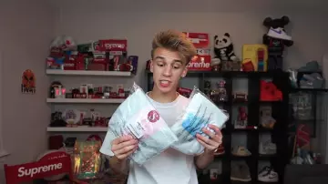 The white t-shirt Supreme Super Cream of Giancarlo Purch aka Blazendary in Supreme FW19 Week 1 Unboxing / Review *ALL ITEMS*