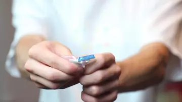 The pin Supreme that shines in the black of Giancarlo Purch aka Blazendary in the video Supreme FW19 Week 1 Unboxing / Review *ALL ITEMS*