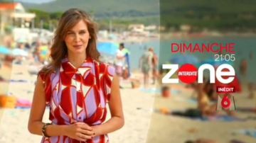 The dress effect wallet in crepe de Chine silk Ophelia Miller in Prohibited Area