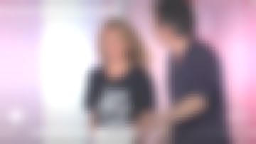 The black t-shirt Love Never Ends of Sylvie Testud in Highly Sunday 08.09.2019