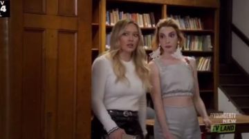 Staud Silver Finn Top worn by Lauren Heller (Molly Kate Bernard) in Younger (S06E11)