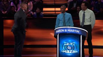 Anteojos de metal usados por Martin en Beat Shazam S03E01 20 de mayo de 2019