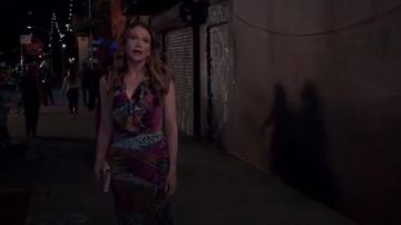 Fendi White Kan Whipstitch Leather Shoulder Bag worn by Liza Miller (Sutton Foster) in Younger (S06E11)