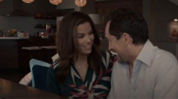 Diane von Furstenberg vestido floral verde usado por (Eva Longoria) en Grand Hotel (S01E12)