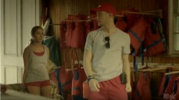 La gorra roja usada por Olivier (Antoine L'Écuyer) en Jeremie Temporada 1 Episodio 18 La Photo
