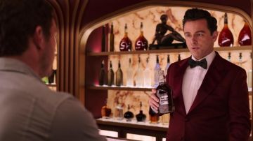 Chivas Regal Whisky servido por Arthur (Michael Sheen) en Passengers