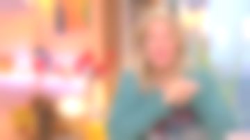 Le sweatshirt vert  "Sleep on Dance" de Agathe Lecaron dans La maison des maternelles