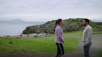 Black legging worn by Abby O'Brien (Meghan Ory) in Chesapeake Shores (S04E01)